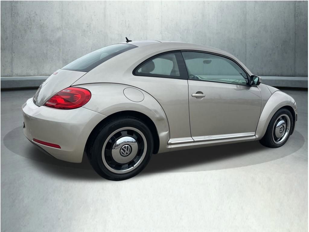 Used 2013 Volkswagen Beetle 2.5 image 6