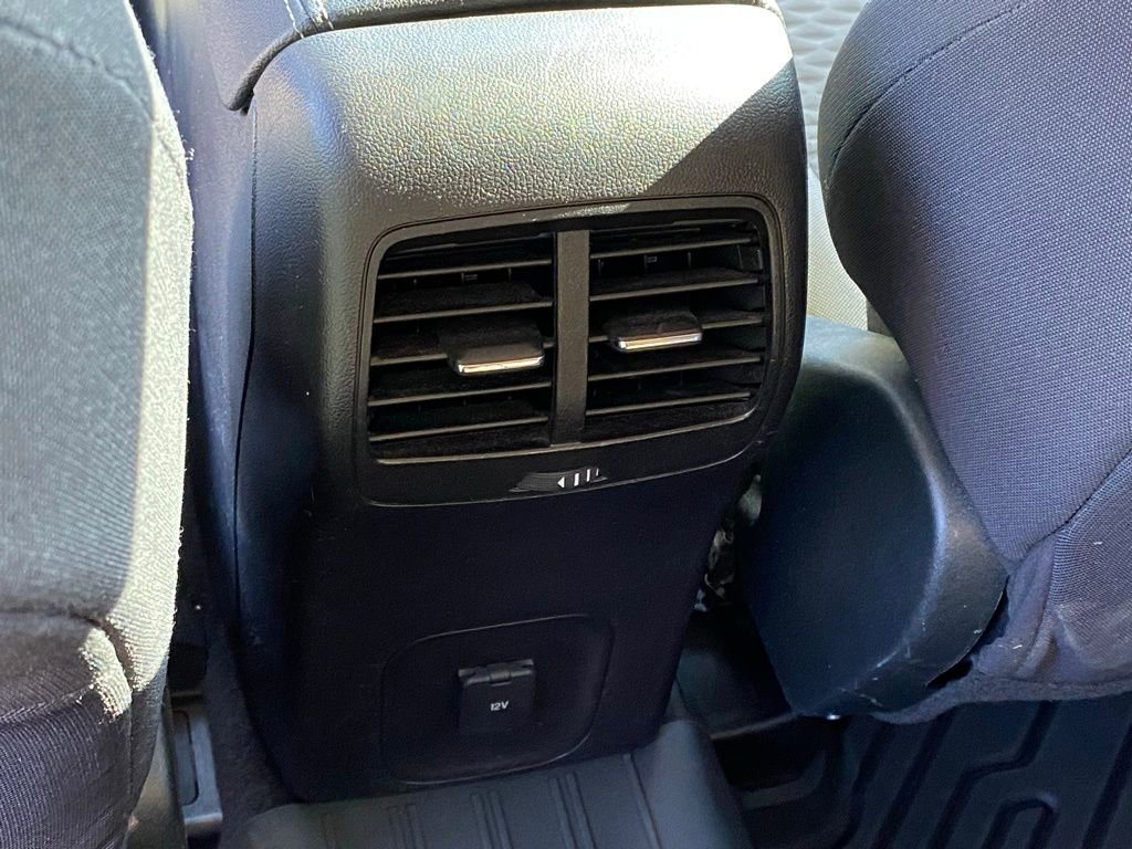 Used 2020 Ford Escape SE image 29
