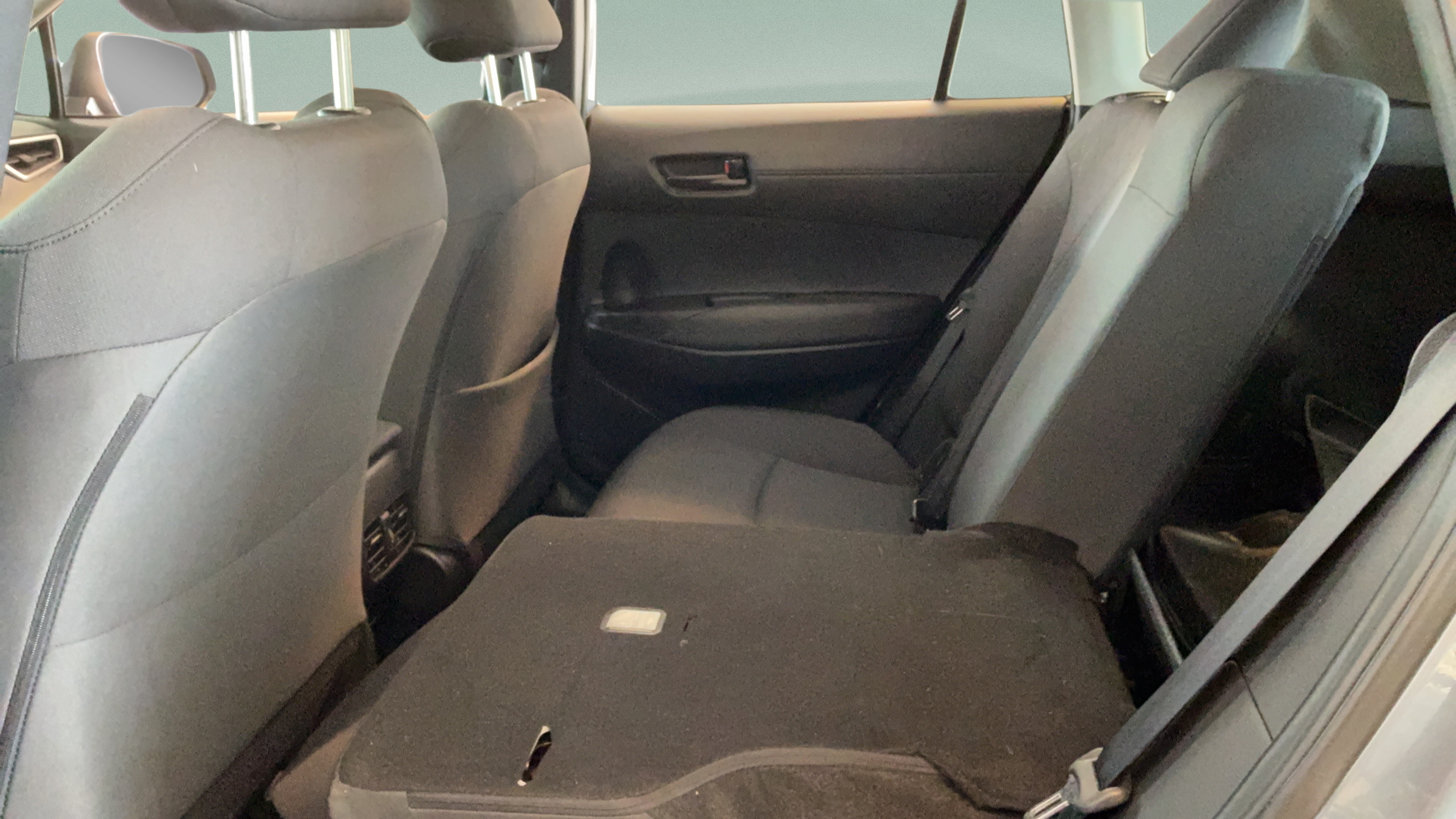 Certified 2024 Toyota Corolla Cross LE w/ Moonroof Package FWD image 25