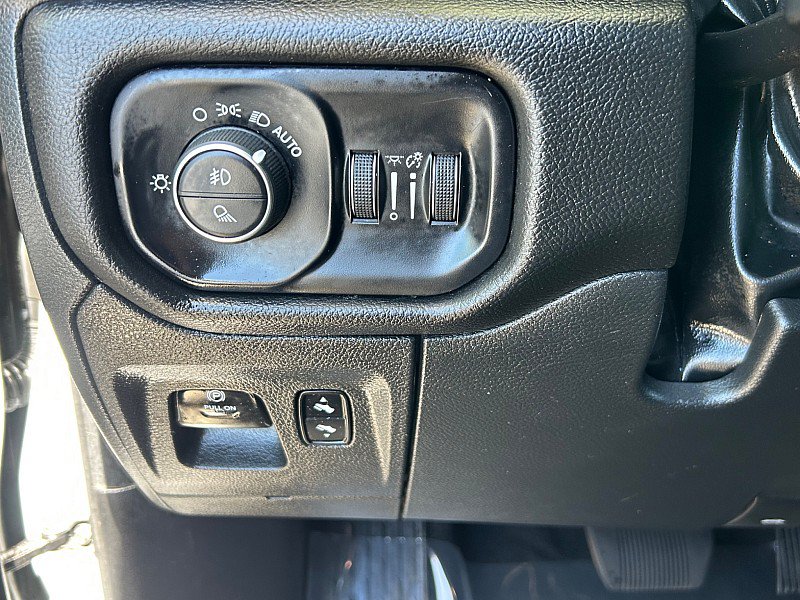 Used 2025 RAM 1500 Laramie AWD/4WD image 25