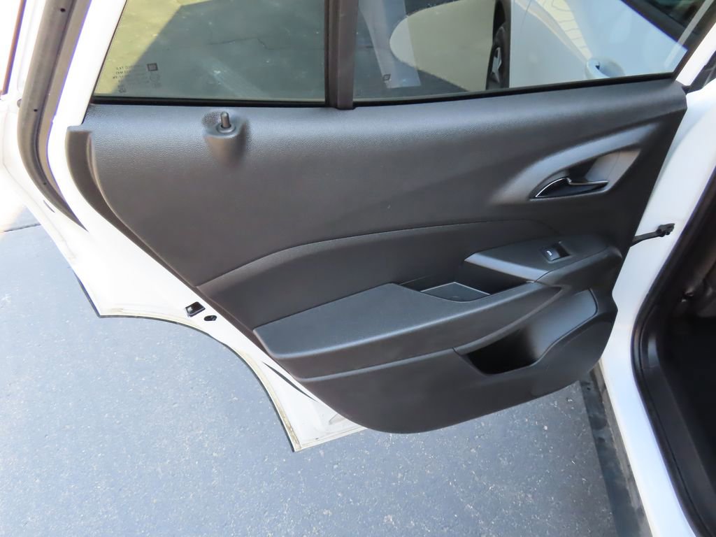 Certified 2025 Chevrolet Trax LT image 23