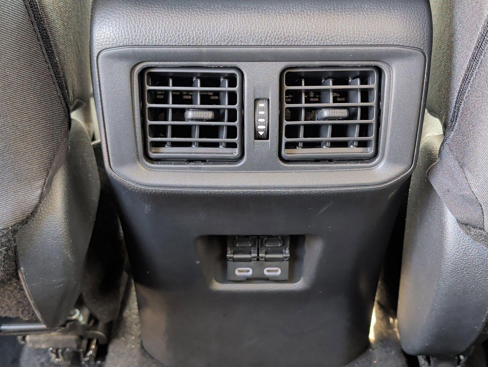 Used 2024 Toyota RAV4 XLE AWD/4WD image 25