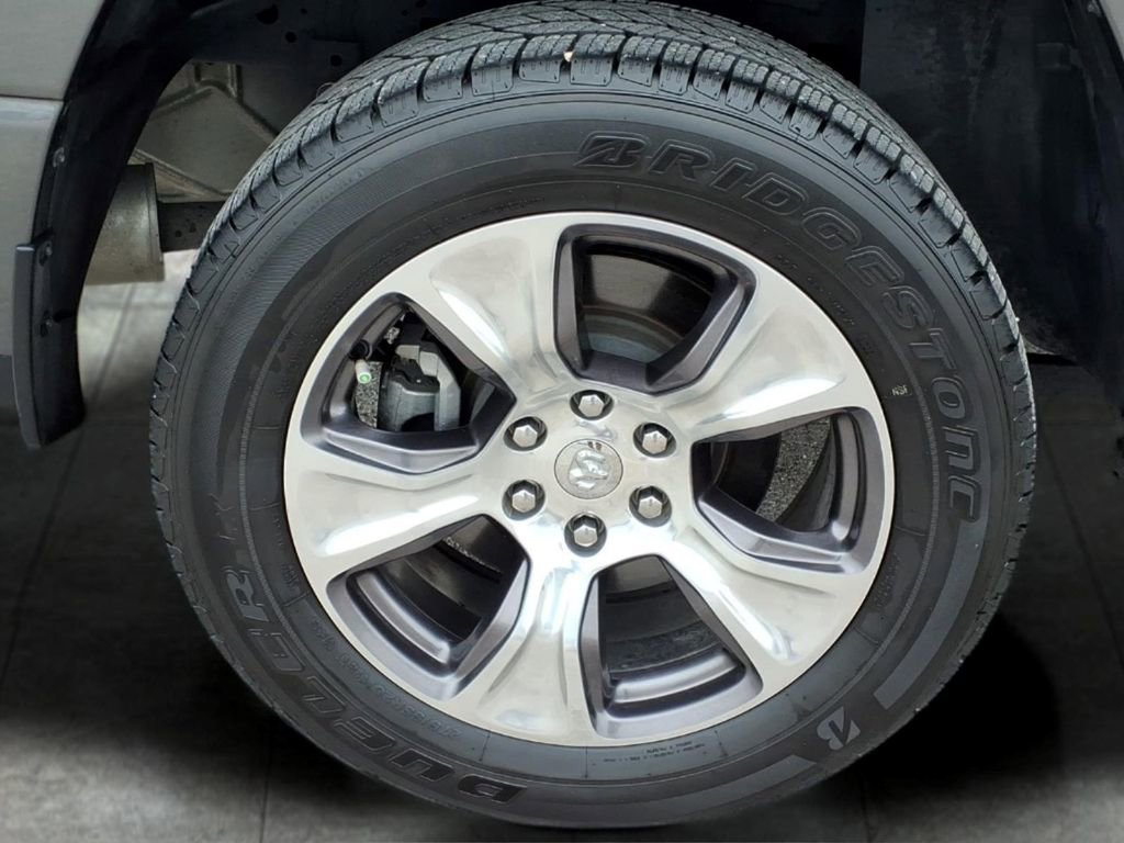 Used 2024 RAM 1500 Laramie AWD/4WD image 9