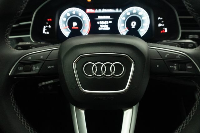 Used 2025 Audi Q8 Premium Plus AWD/4WD image 7