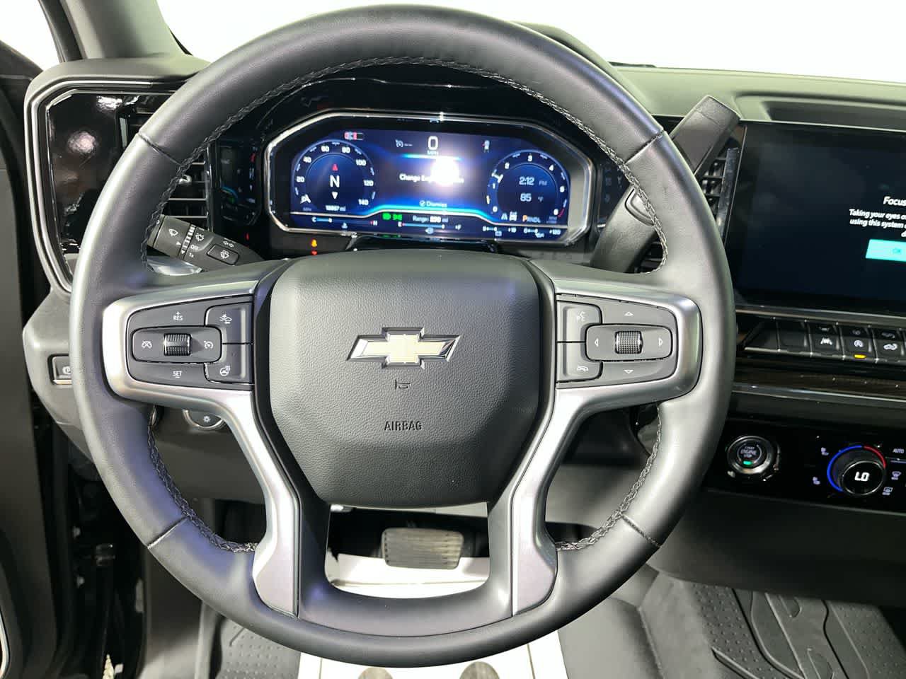 Used 2024 Chevrolet Silverado 1500 LT AWD/4WD image 16