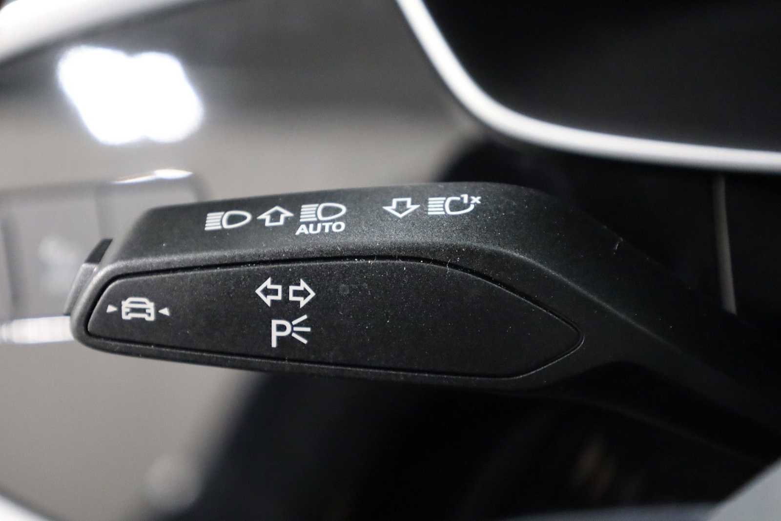 Certified 2025 Audi Q3 2.0T Premium w/ Convenience Package AWD/4WD image 28