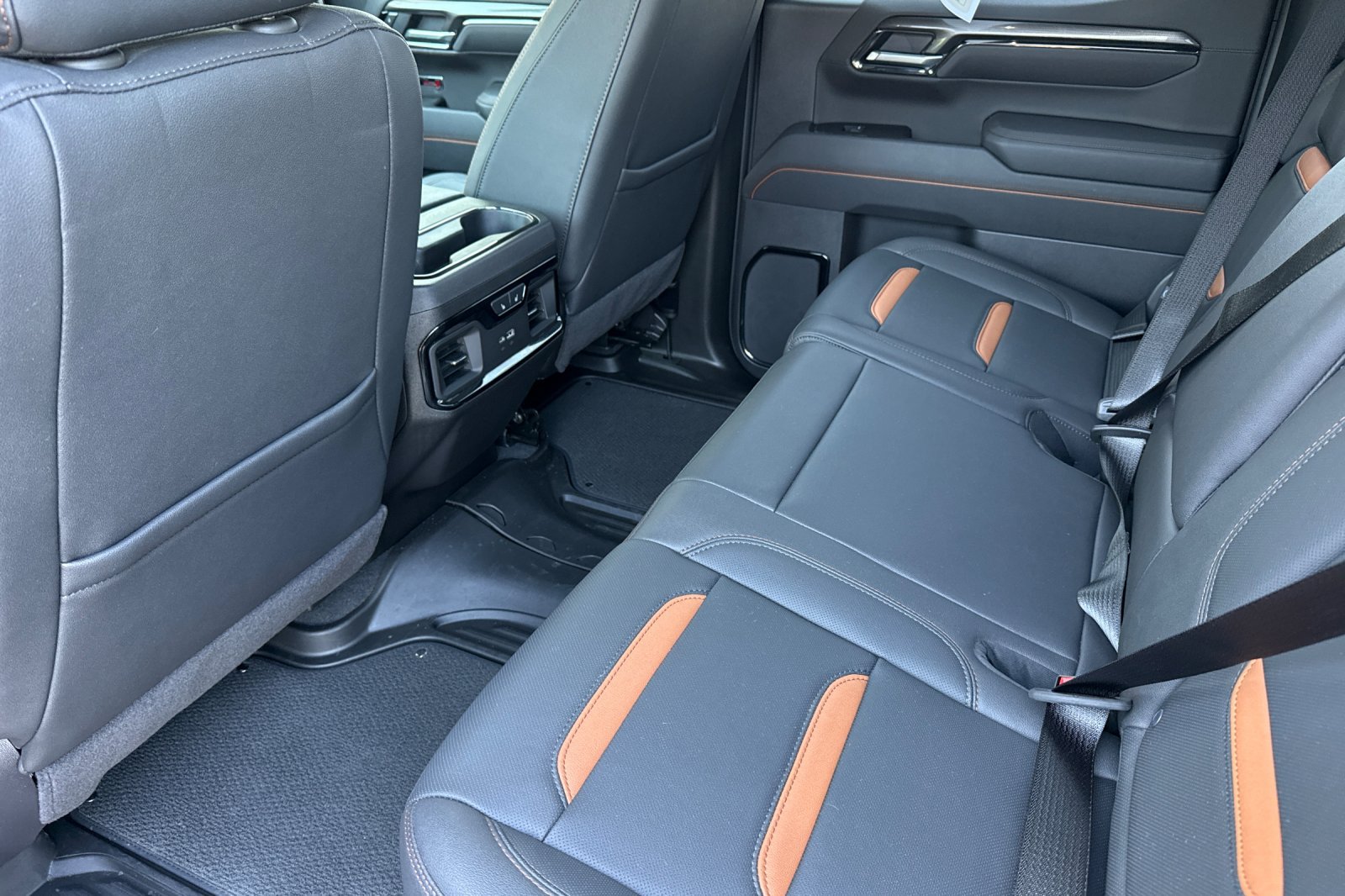 Used 2025 GMC Sierra 1500 AT4 AWD/4WD image 15