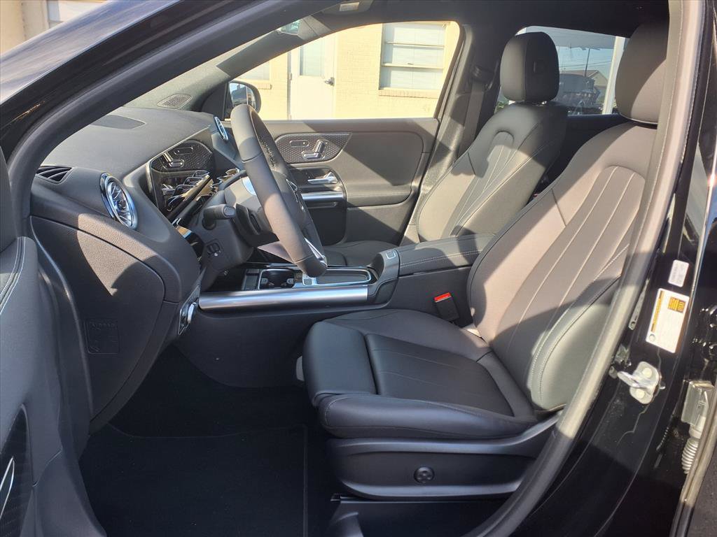 Used 2025 Mercedes-Benz GLA 250 4MATIC image 12