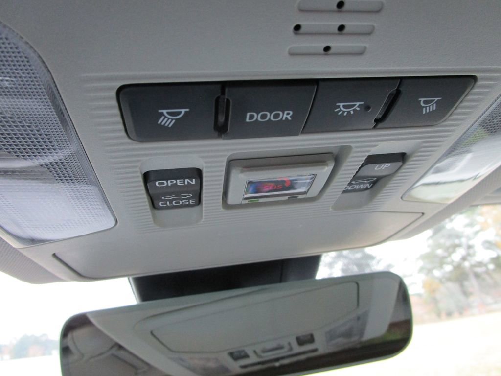 Used 2025 Toyota RAV4 Limited image 36