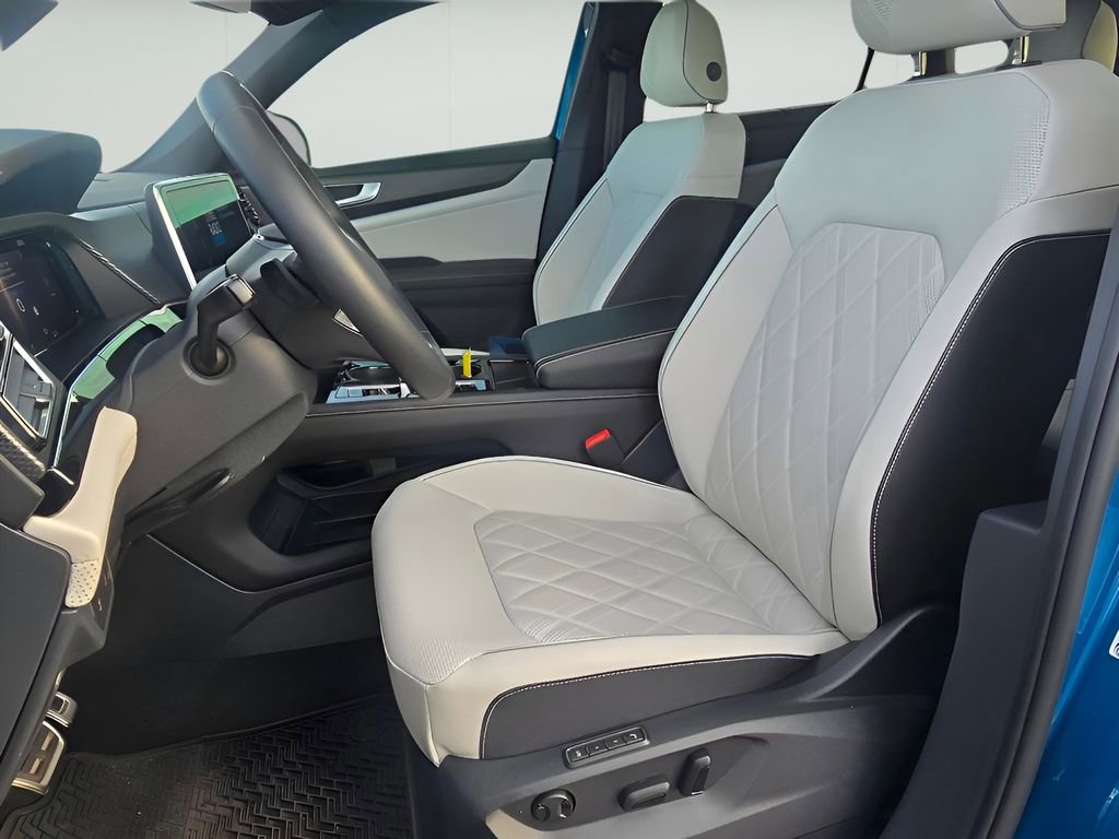 Used 2025 Volkswagen Atlas Cross Sport SEL Premium R-Line image 13