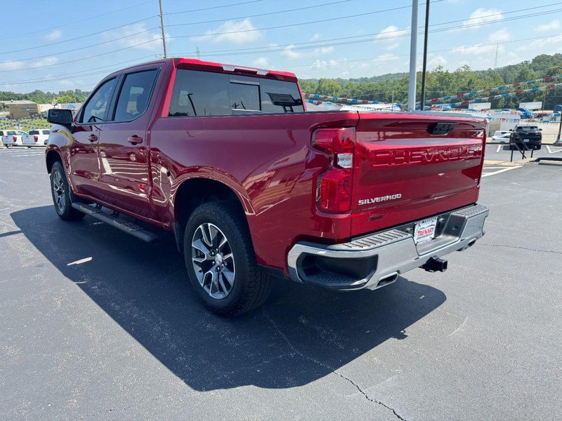Used 2024 Chevrolet Silverado 1500 LT AWD/4WD image 6