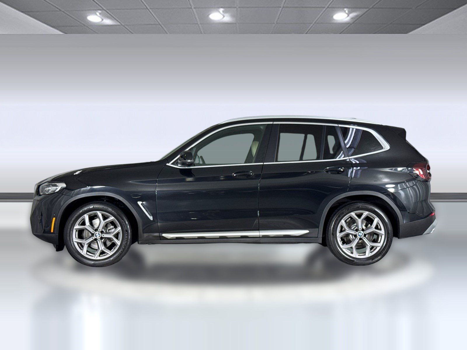 Used 2023 BMW X3 sDrive30i w/ Premium Package RWD image 2