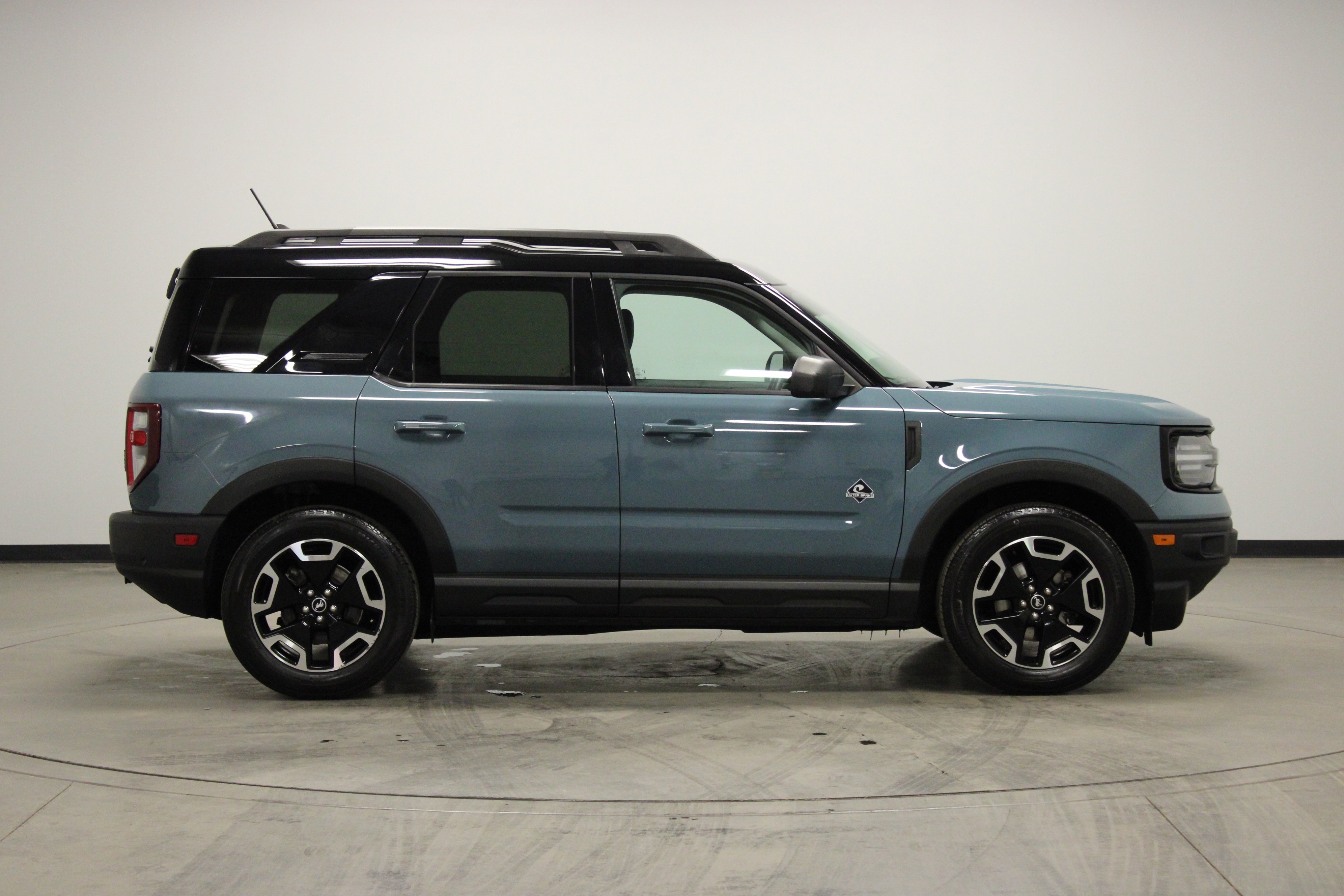 Used 2022 Ford Bronco Sport Outer Banks w/ Tech Package image 9