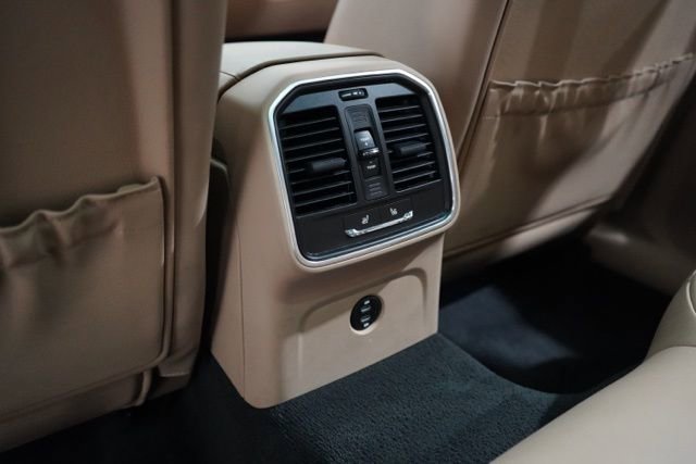 Used 2023 Porsche Macan Turbo AWD/4WD image 29