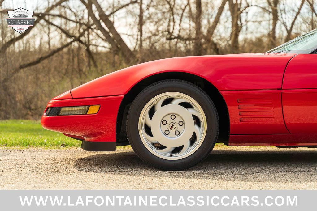 Used 1991 Chevrolet Corvette Coupe image 25