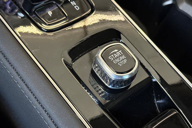 Used 2026 Volvo XC90 B5 Plus w/ Protection Package Premier AWD/4WD image 24