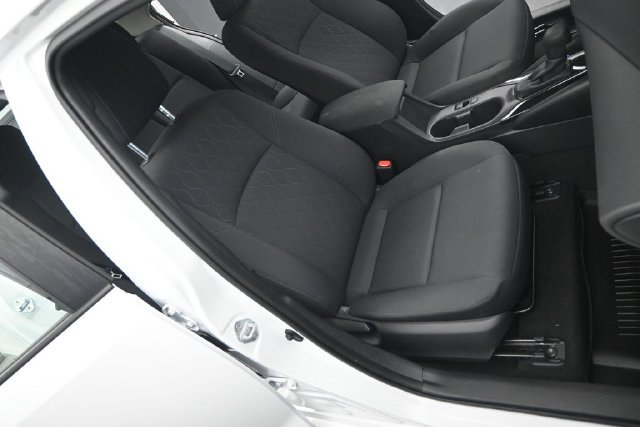 Used 2025 Toyota Corolla LE FWD image 16