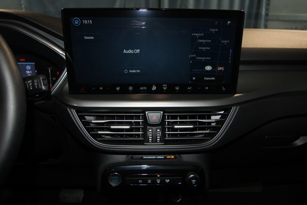 Used 2025 Ford Escape SE w/ Class II Trailer Tow Package FWD image 17