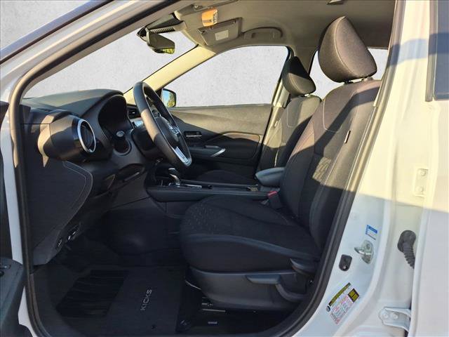 Used 2023 Nissan Kicks SV w/ Interior Electronics Package FWD image 14