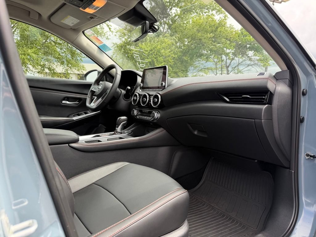 Used 2024 Nissan Sentra SR w/ SR Premium Package FWD image 32