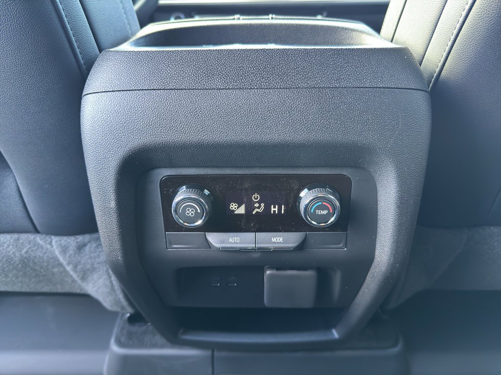 New 2026 Chevrolet Traverse LT w/ Midnight/Sport Edition image 21