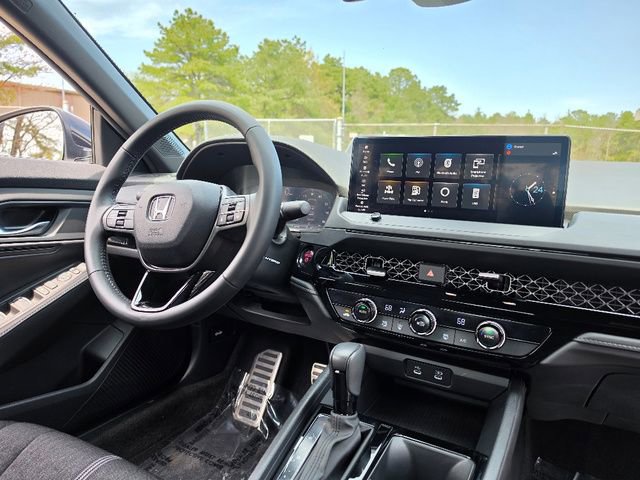 Used 2024 Honda Accord Sport image 13