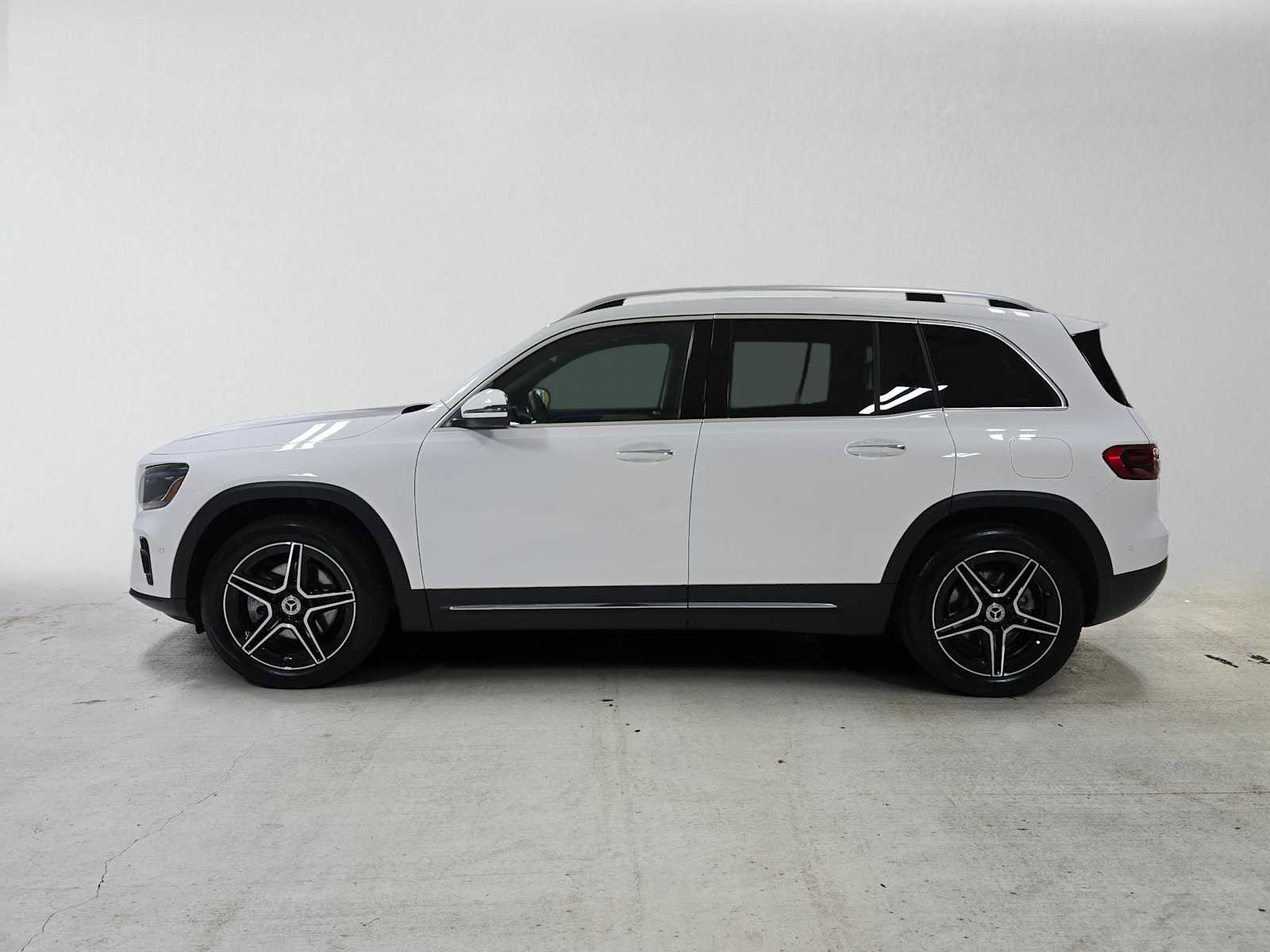 Certified 2026 Mercedes-Benz GLB 250 4MATIC image 6