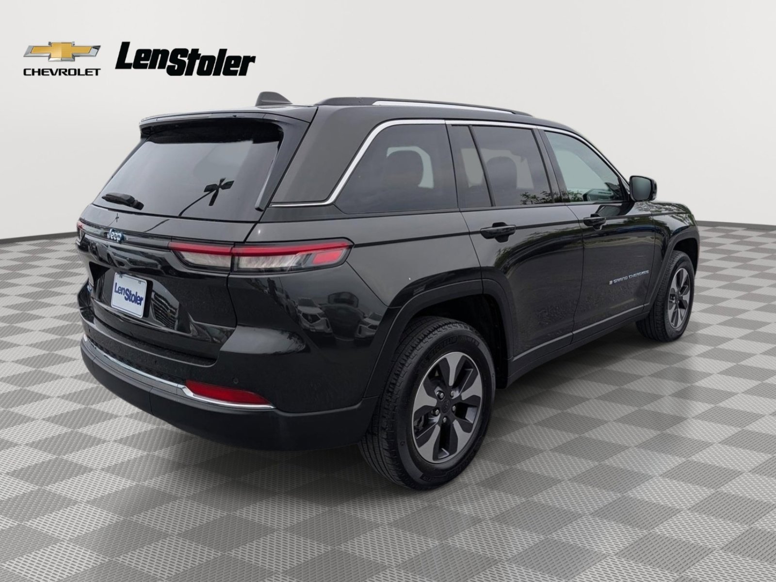 Used 2023 Jeep Grand Cherokee 4WD 4xe image 5