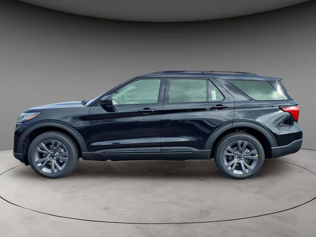 New 2026 Ford Explorer Active image 2