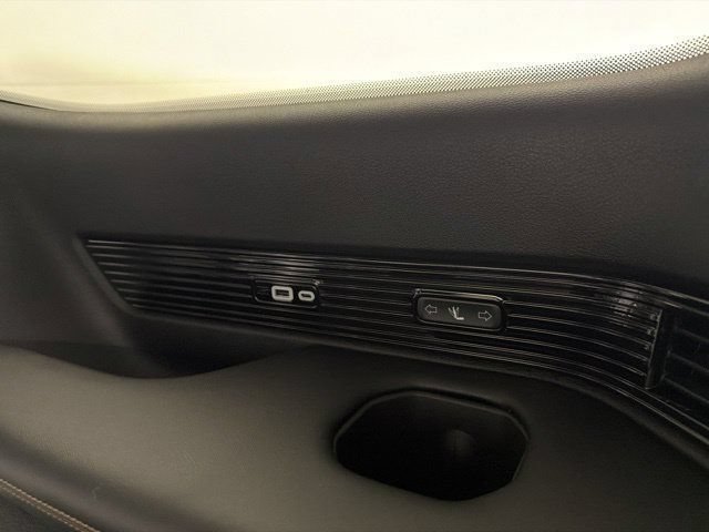New 2026 Jeep Grand Wagoneer Summit AWD/4WD image 36