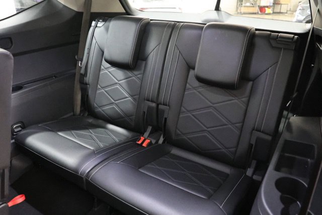 Used 2025 Volkswagen Atlas SE AWD/4WD image 32
