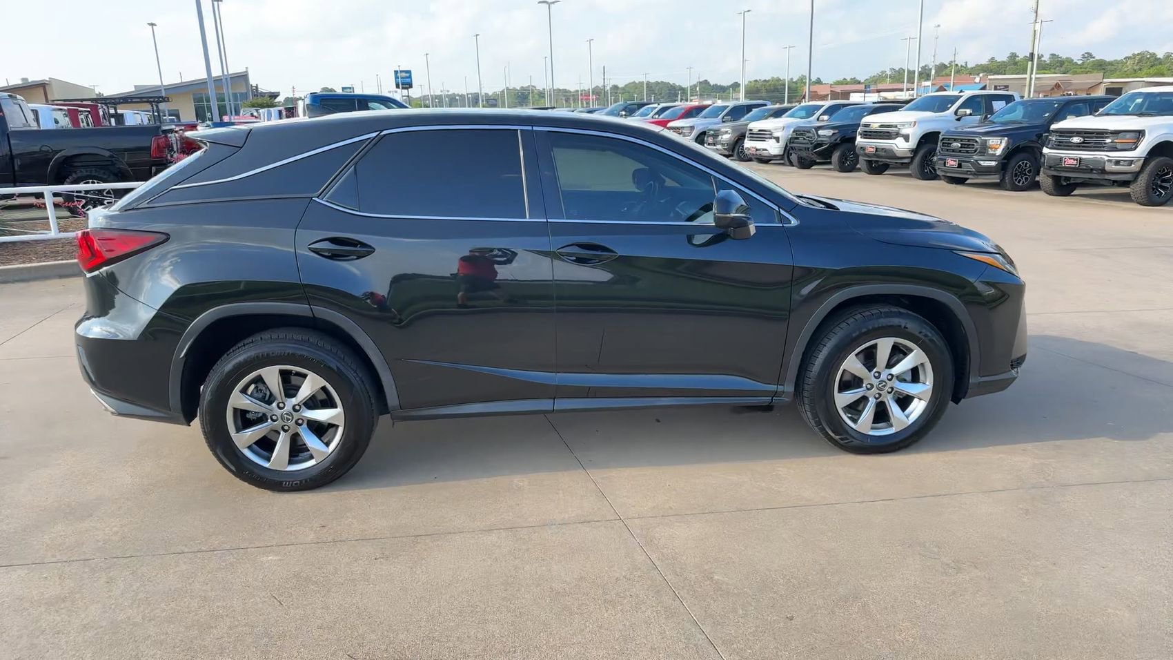 Used 2019 Lexus RX 350 FWD w/ Accessory Package image 2