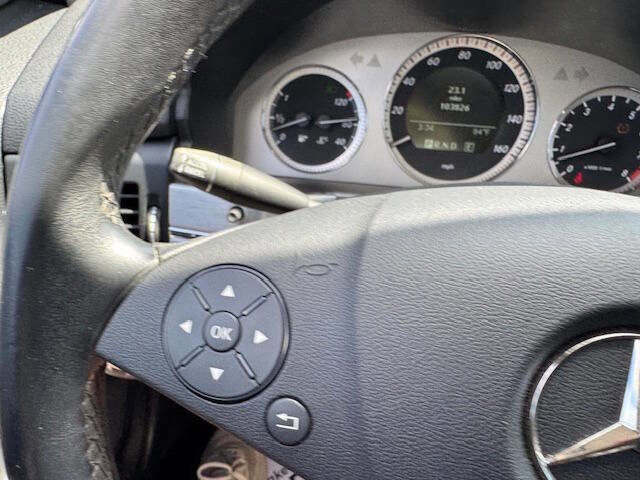 Used 2011 Mercedes-Benz GLK 350 2WD image 39
