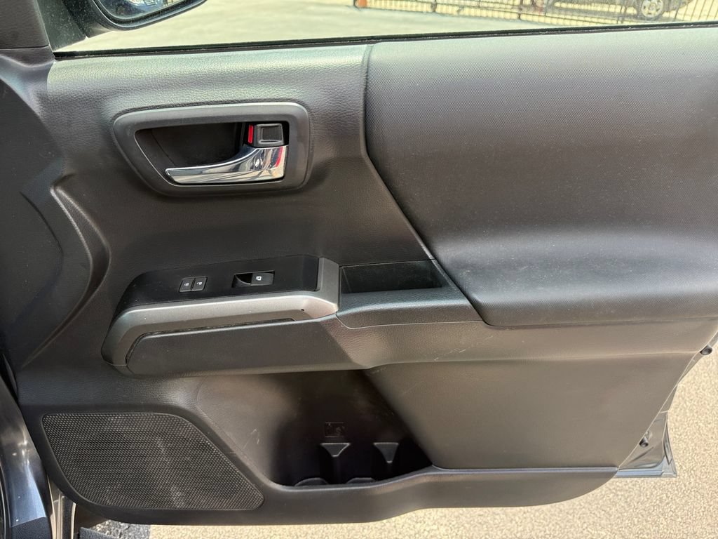 Certified 2023 Toyota Tacoma TRD Sport AWD/4WD image 19