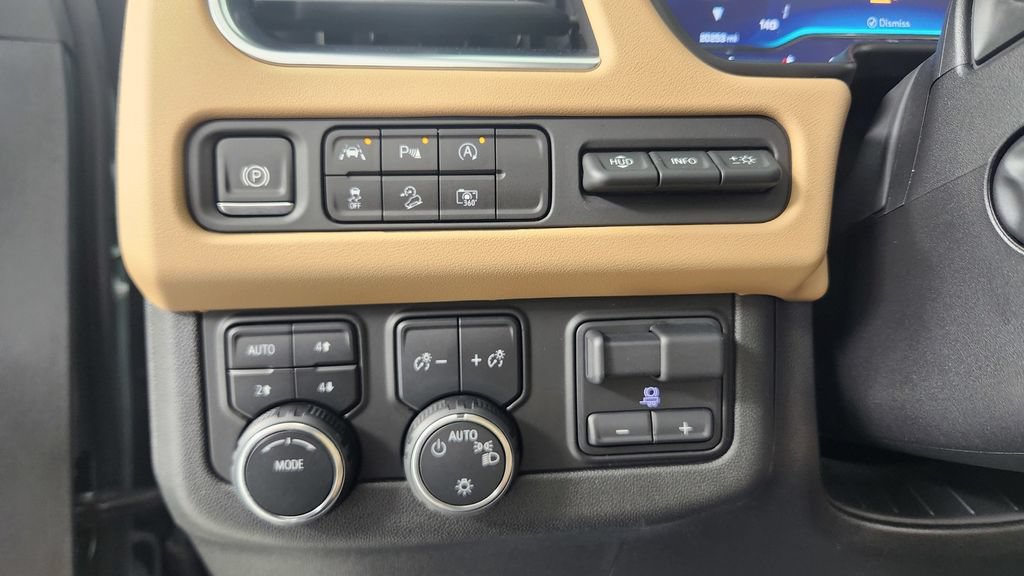 Used 2024 Chevrolet Tahoe Premier AWD/4WD image 24