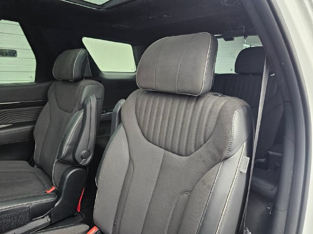 Used 2025 Hyundai Palisade Calligraphy AWD/4WD image 17