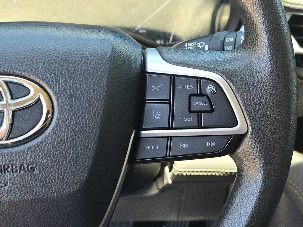 Used 2021 Toyota Sienna LE FWD image 24
