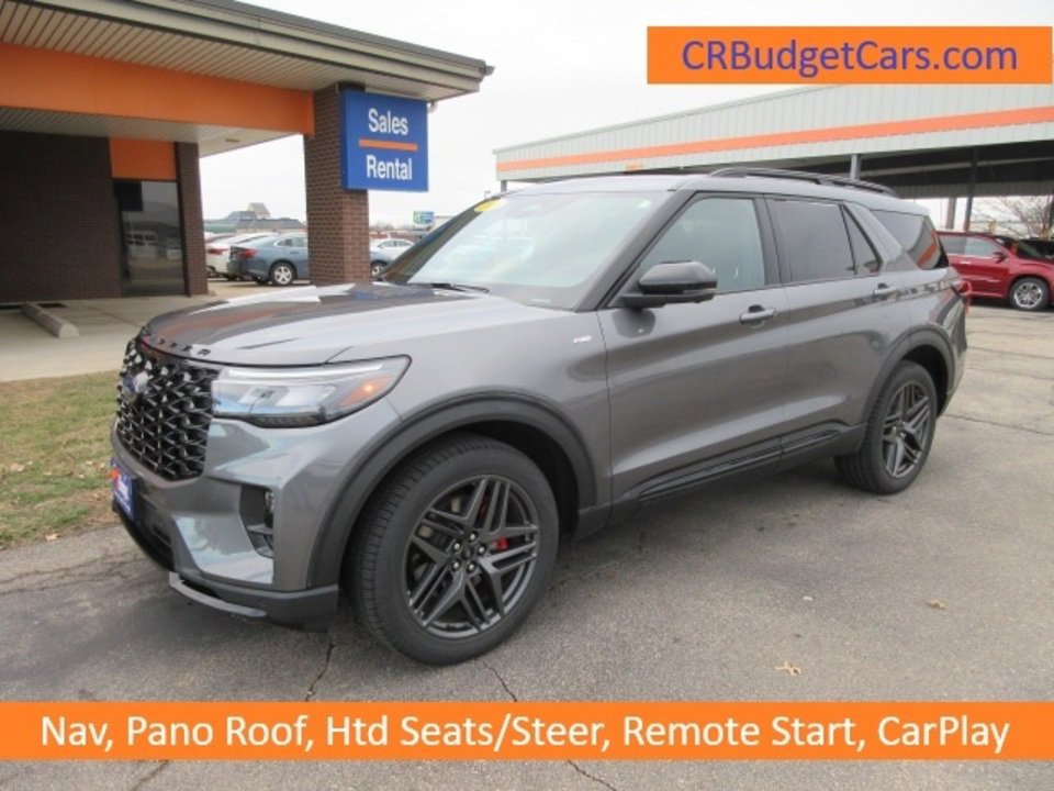 Used 2025 Ford Explorer ST-Line w/ Premium Package image 1