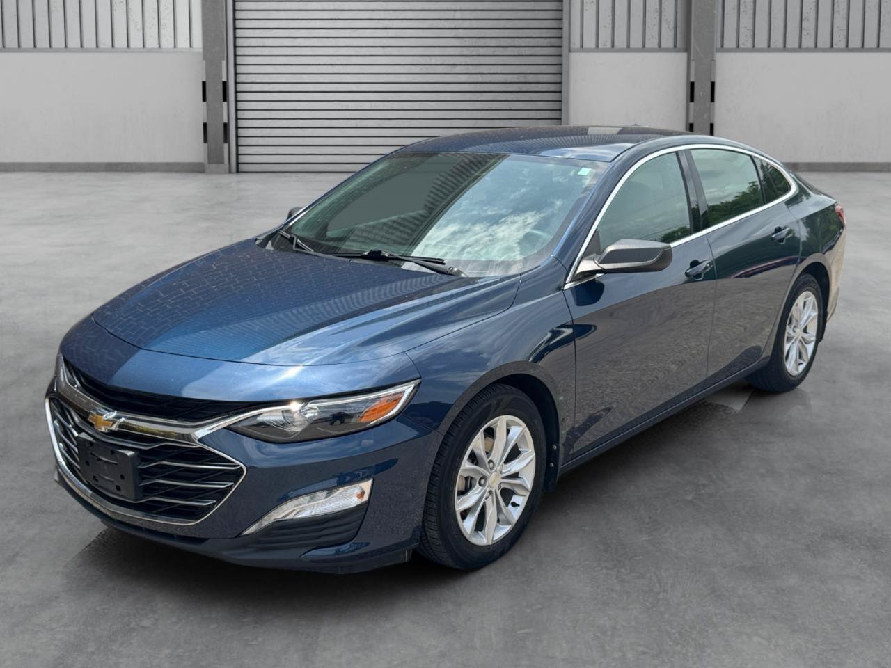 Used 2020 Chevrolet Malibu LT FWD image 28