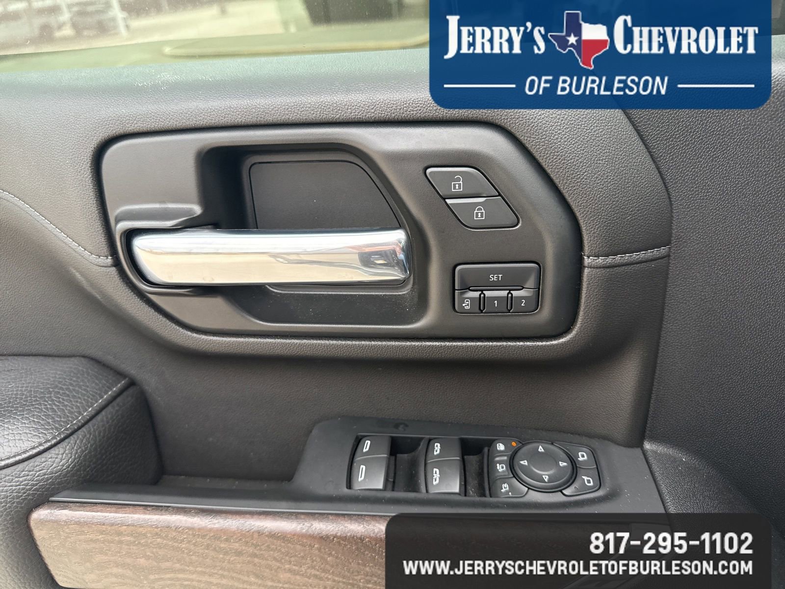 Used 2023 GMC Sierra 2500 Denali w/ Denali Ultimate Package AWD/4WD image 16