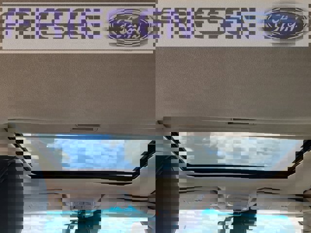 Used 2010 Cadillac DTS Platinum image 25