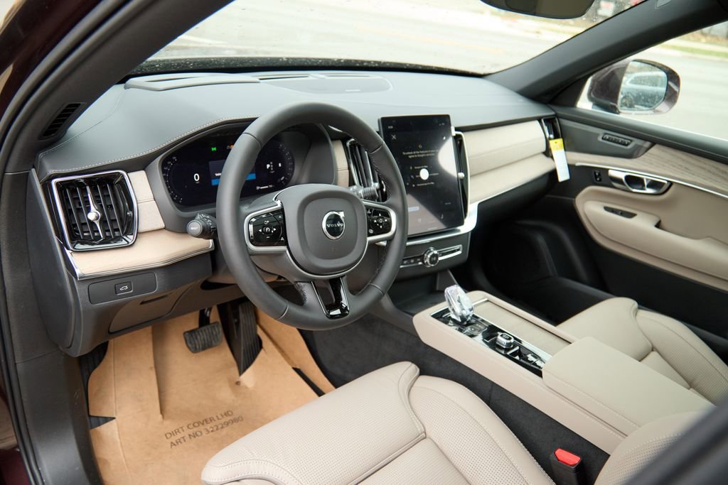 New 2026 Volvo XC90 B6 Ultra w/ Protection Package image 12
