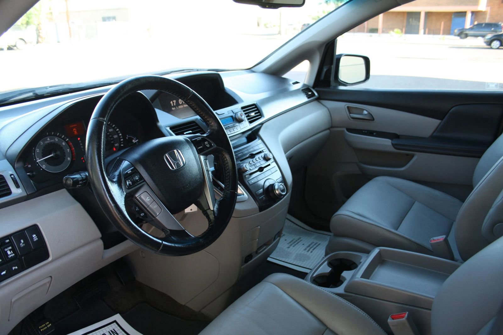 Used 2012 Honda Odyssey Touring Elite image 16