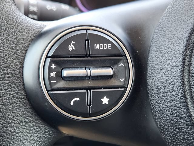 Certified 2025 Kia Soul LX w/ LX Technology Package FWD image 28