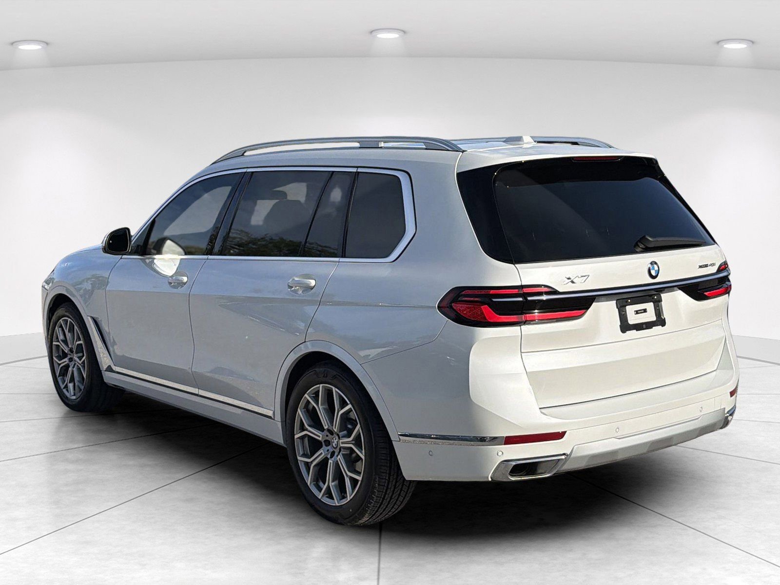 Used 2026 BMW X7 xDrive40i AWD/4WD image 6