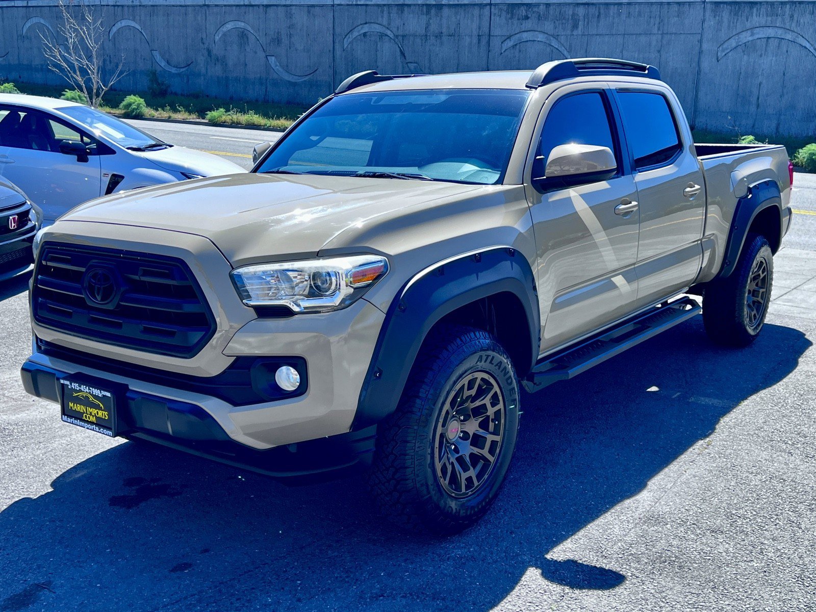 Used 2017 Toyota Tacoma SR5 w/ Tow Package RWD image 10