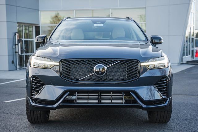 New 2026 Volvo XC60 T8 Ultra w/ Protection Package Premier image 2