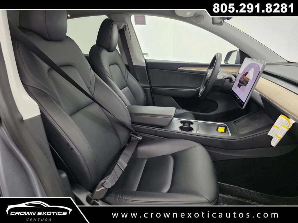 Used 2024 Tesla Model Y Performance image 10