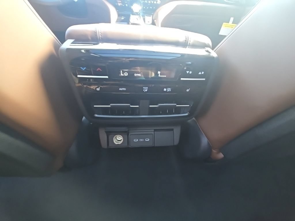 New 2026 Acura MDX w/ Advance Package AWD/4WD image 35