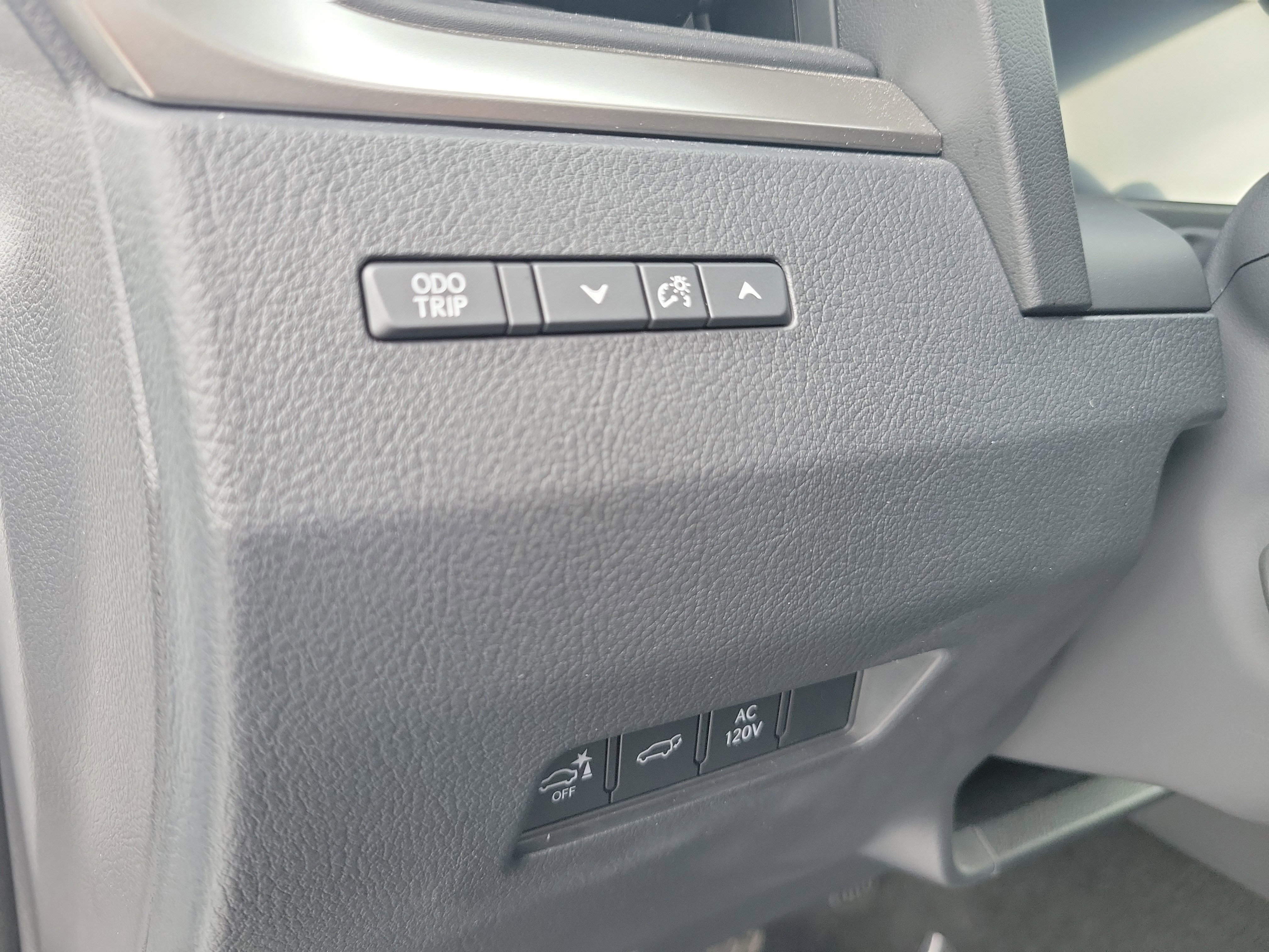 Used 2024 Lexus GX 550 w/ Cold Area Package AWD/4WD image 25